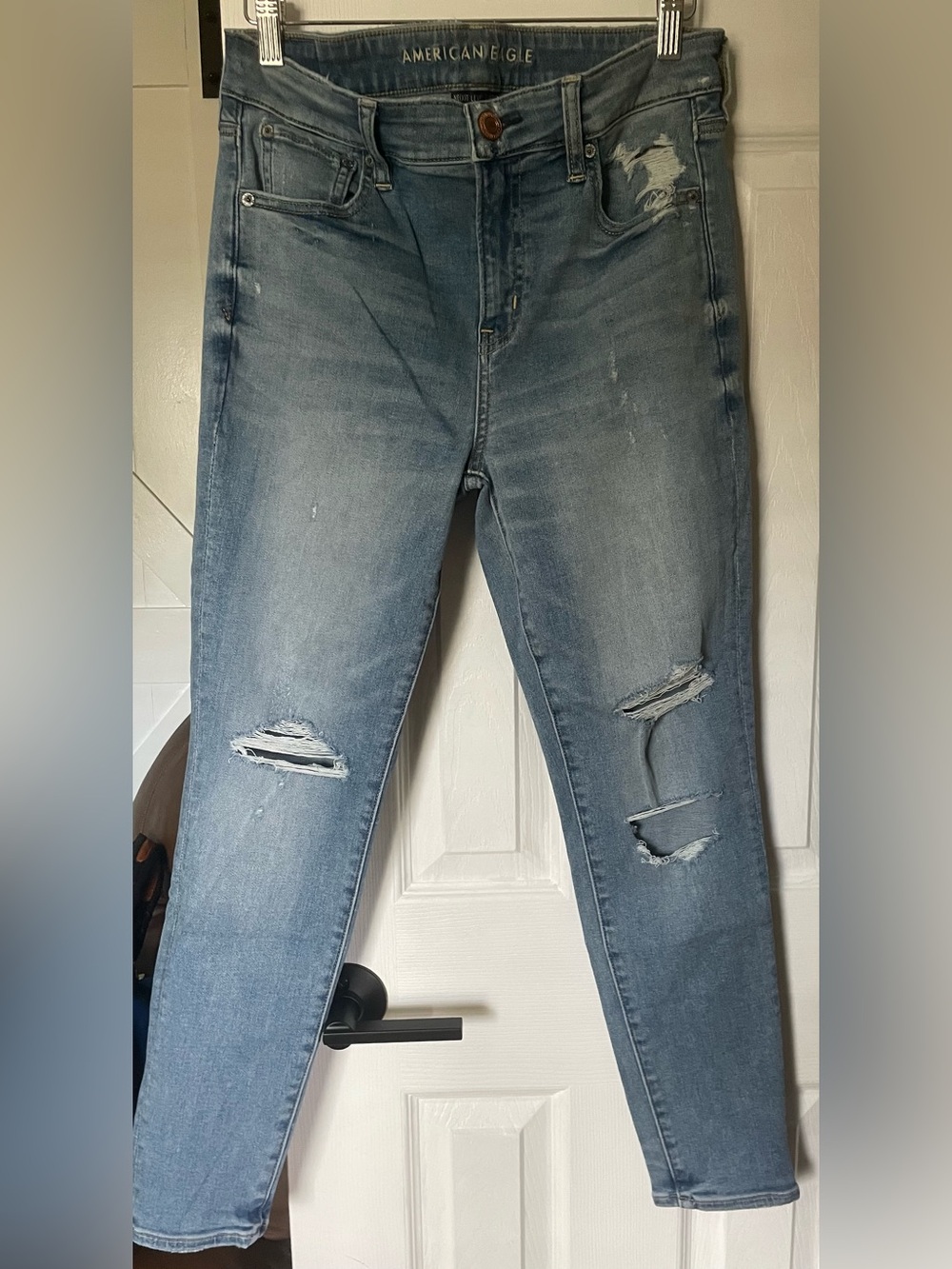 American Eagle Outfitters Women's Light Blue Ripped Skinny Jeans (10 Short)
